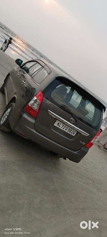 Fully Loaded Innova With Less Mileage
