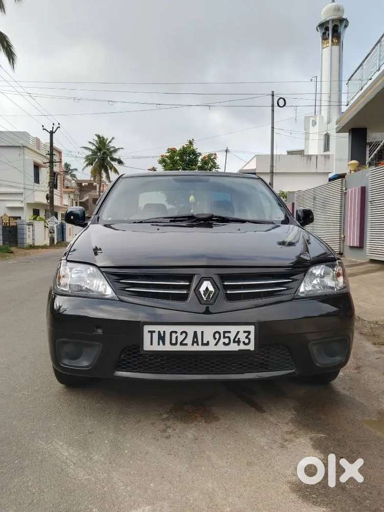Mahindra Logan Petrol 2010