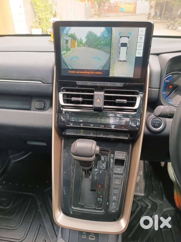 Maruti Suzuki Invicto Alpha Plus 7str, 2025, Petrol
