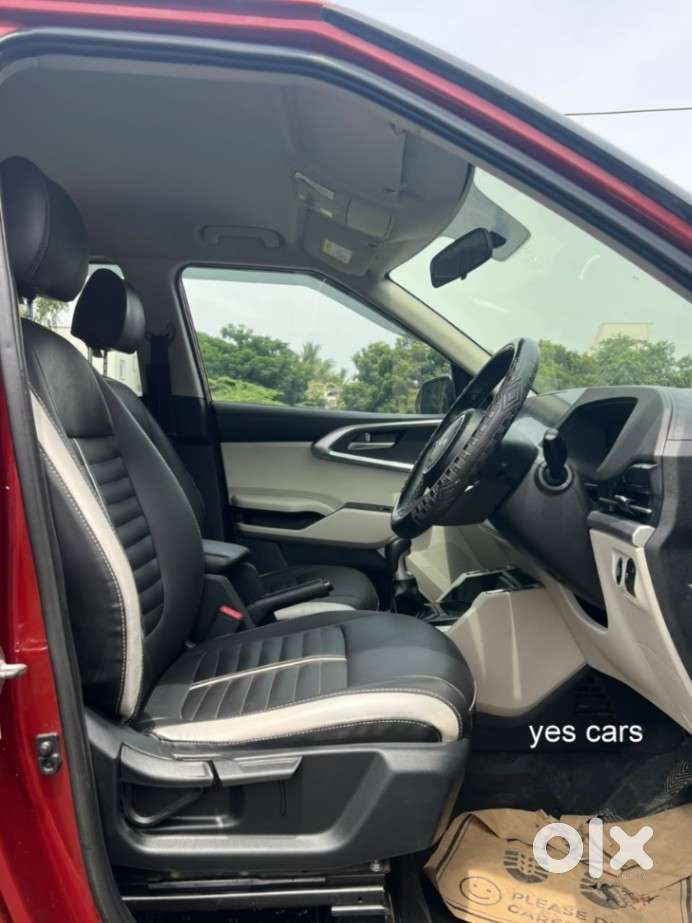 Kia Carens 1.4 Prestige Plus Turbo 7 Str, 2022, Petrol
