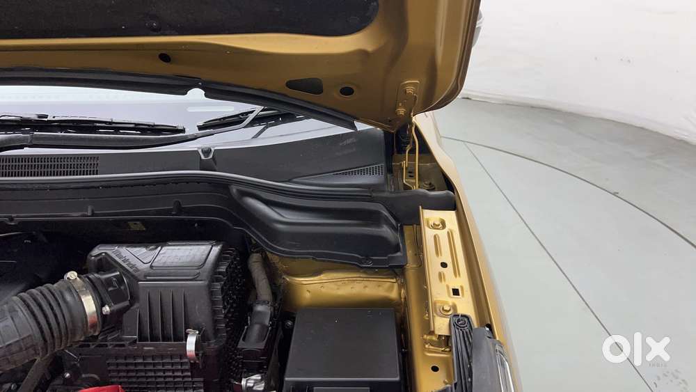 Mahindra Xuv300 W8 Option, 2022, Petrol