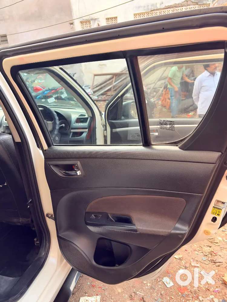 Maruti Suzuki Swift 2015 Petrol Well Maintained