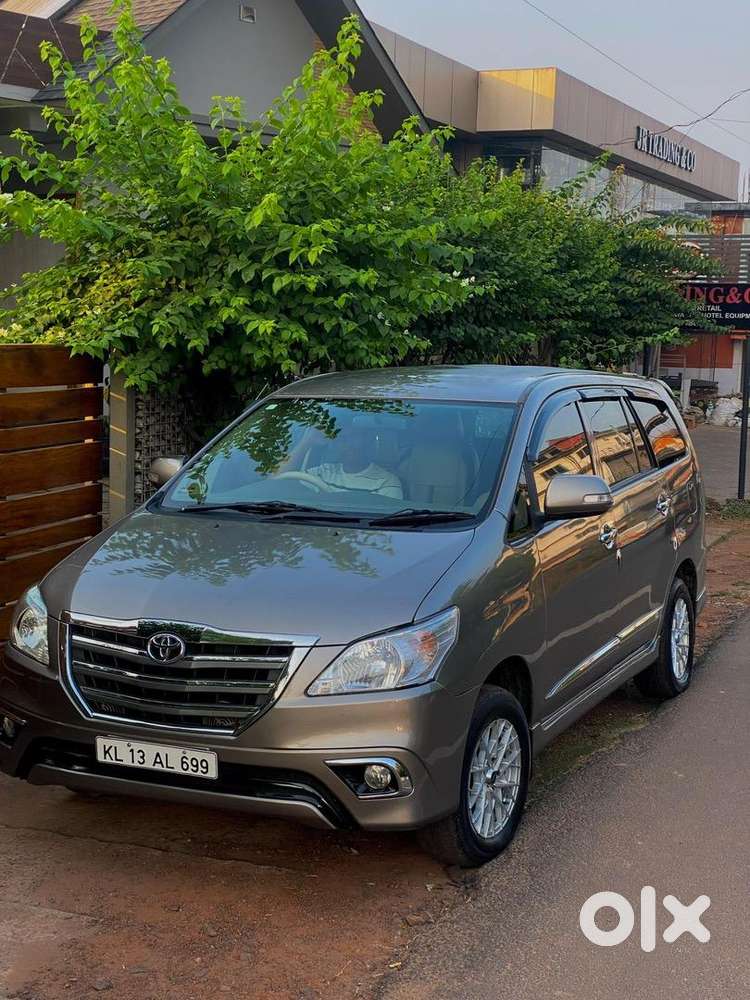 Toyota Innova 2009  Converted To 2014 G4  Mint Condition