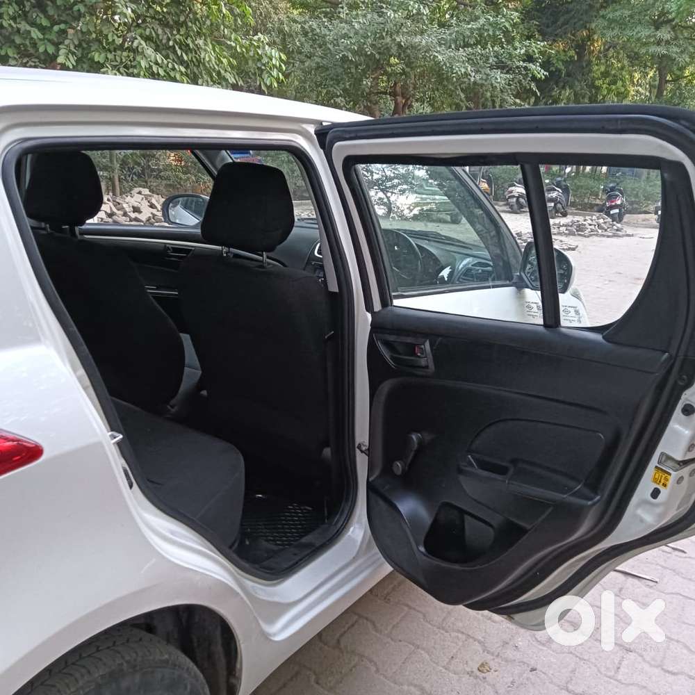 Maruti Suzuki Swift Lxi Optional-o, 2015, Petrol