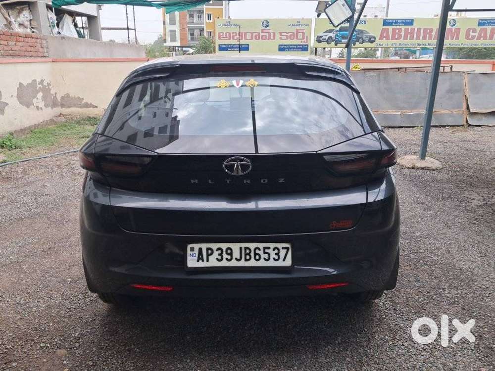 Tata Altroz 1.2 Xe, 2021, Petrol