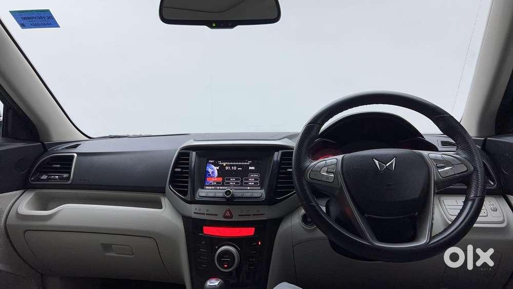 Mahindra Xuv300 1.2 W8 (o) Amt Petrol, 2023, Petrol