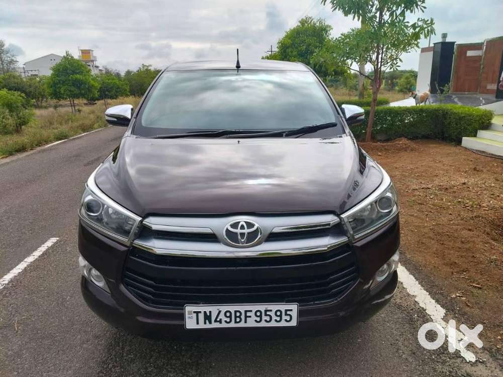 Toyota Innova Crysta 2.8 Zx At 7 Seater, 2016, Diesel