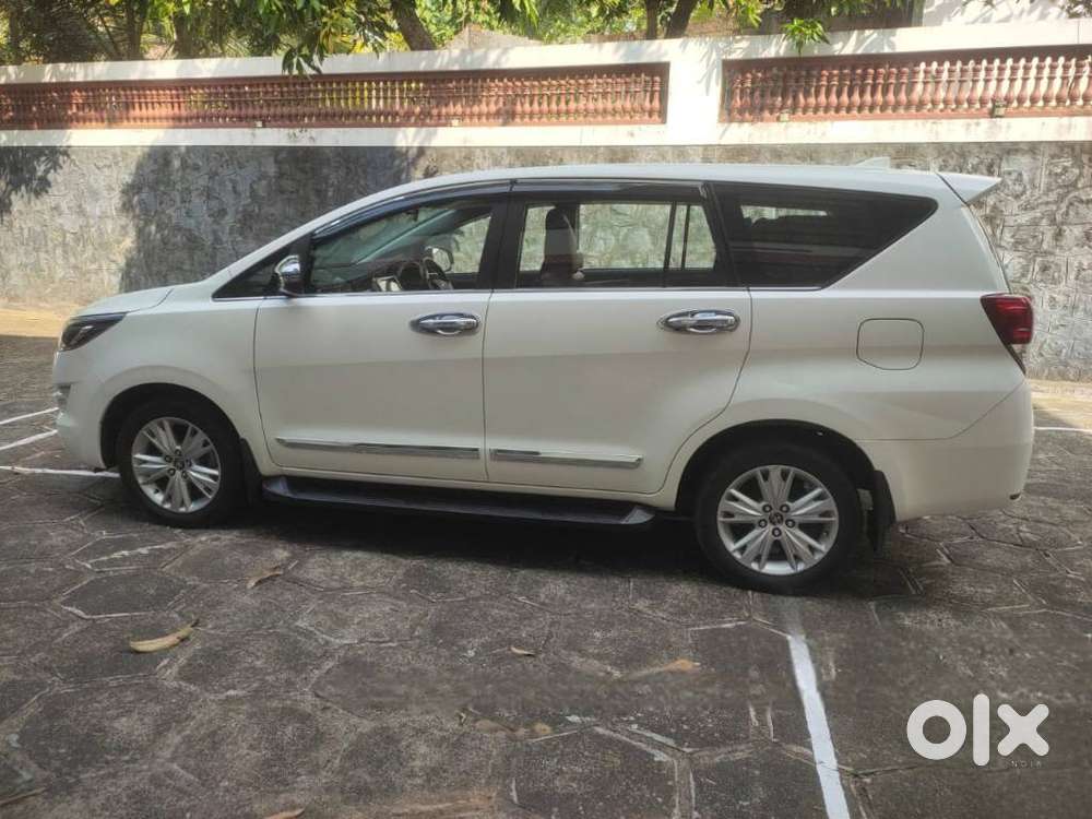 Toyota Innova Crysta 2.8 Zx At 7 Seater, 2018, Diesel
