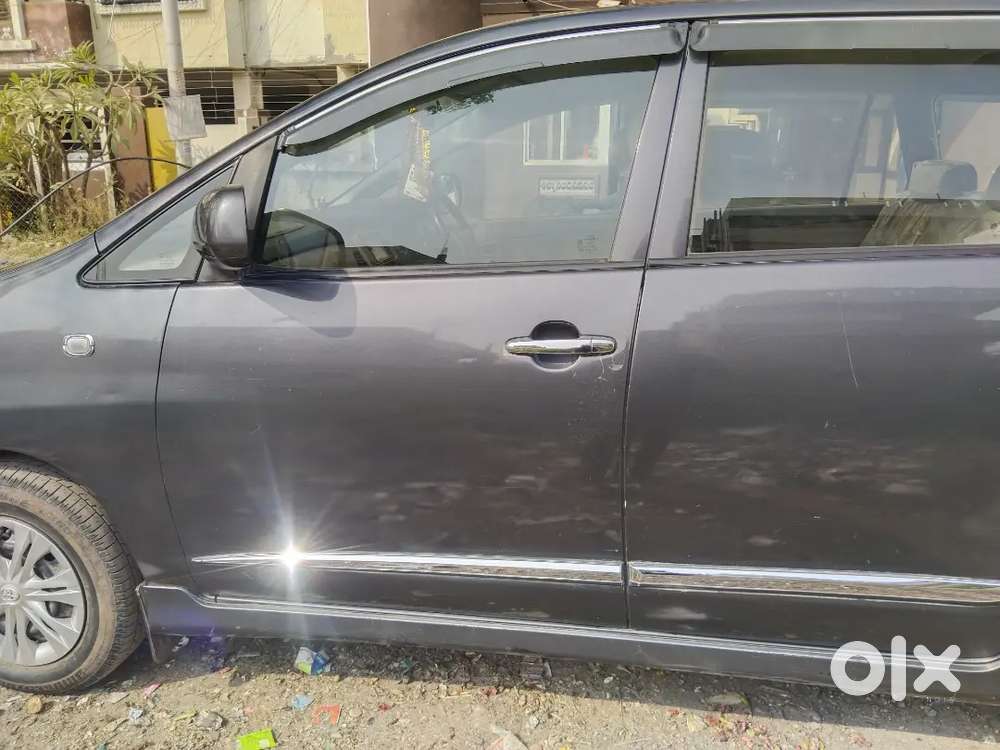 Toyota Innova 2016 Diesel Well Maintained