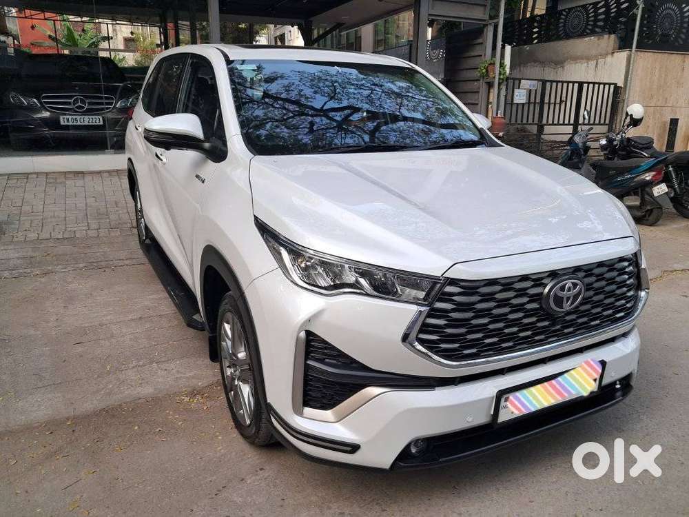 Toyota Innova Hycross 2.0 Zx Hybrid 7 Str, 2024, Petrol