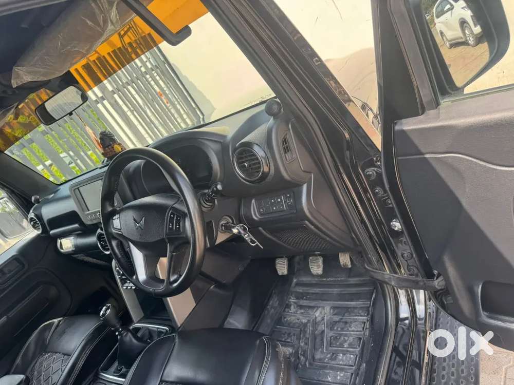 Thar 2024 Lx Top 4/2 Manual Seat Cover Meat New Diesel 40000 Km Drive