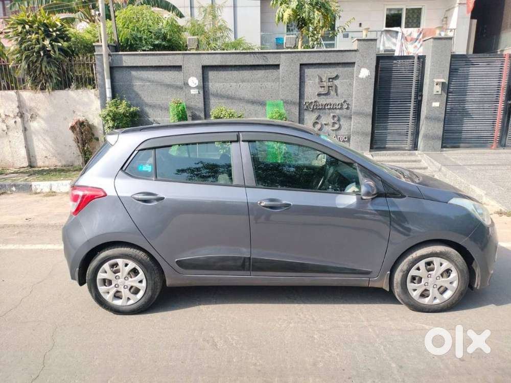 Hyundai Grand I10 Sportz, 2016, Petrol