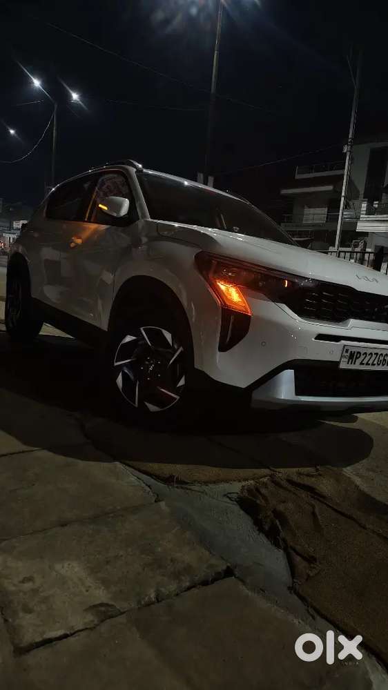 Kia Sonet 2025 Petrol 5000 Km Driven