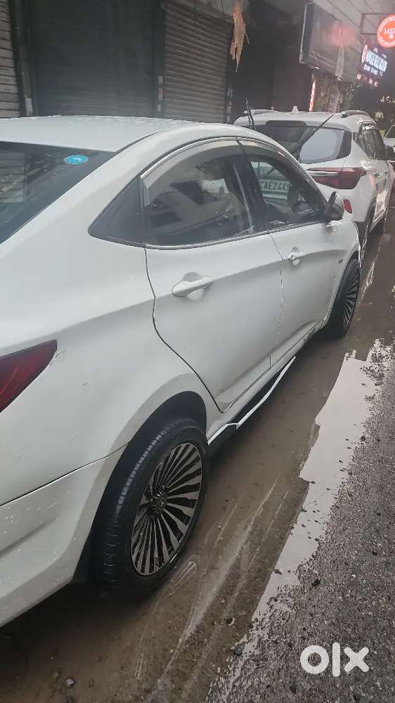 Hyundai Verna Fluidic Petrol 2012 Mt