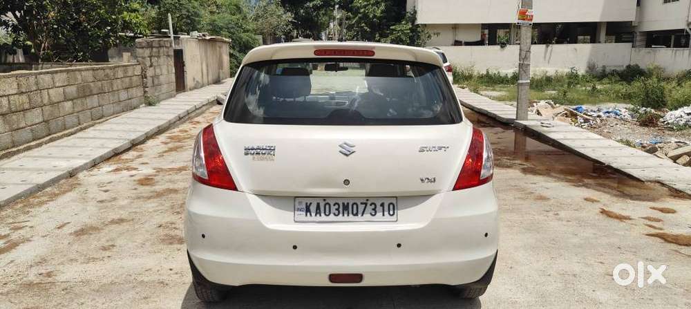 Maruti Suzuki Swift VXI, 2012, Petrol