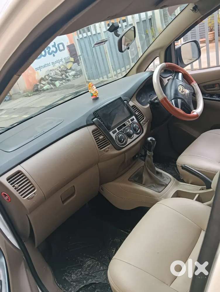 Toyota Innova 2016 Diesel 320000 Km Driven