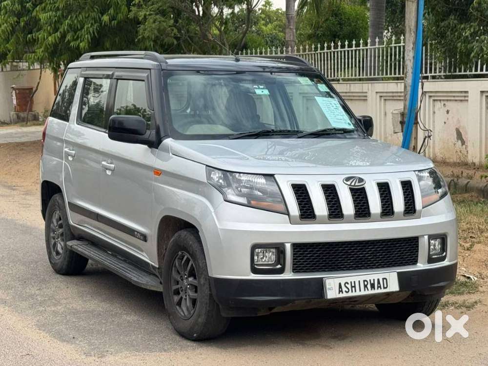 Mahindra Tuv 300 T10 Opt Dual Tone, 2019, Diesel