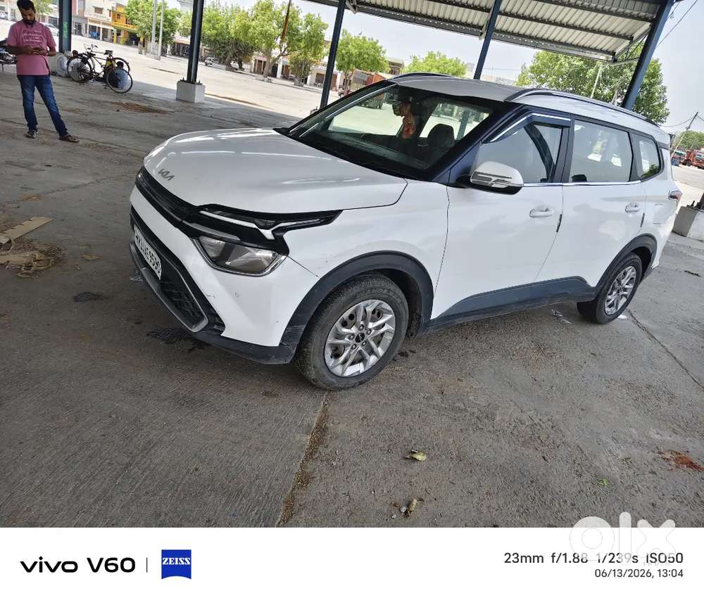 Kia Carens 2022 Diesel 100000 Km Driven