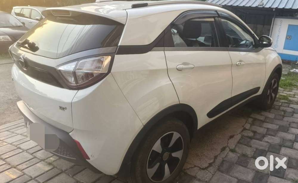 Tata Nexon 1.2 Revotron Xz Plus, 2017, Petrol