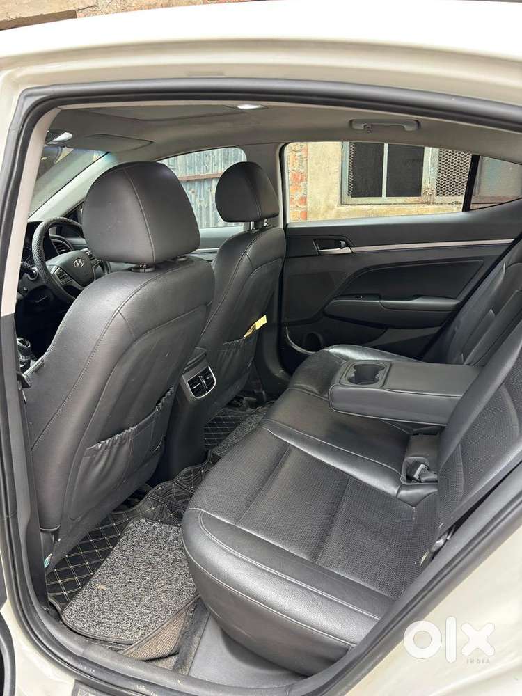 2017 Hyundai Elantra Petrol Automatic Top Variant