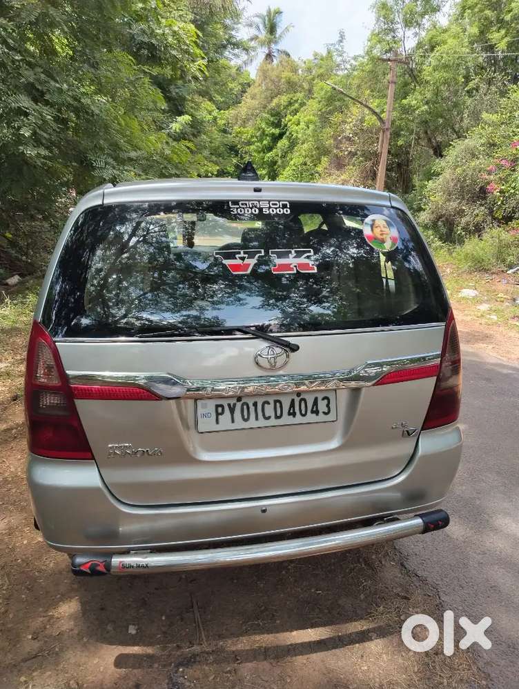 Toyota Innova 2006 Diesel 300000 Km Driven