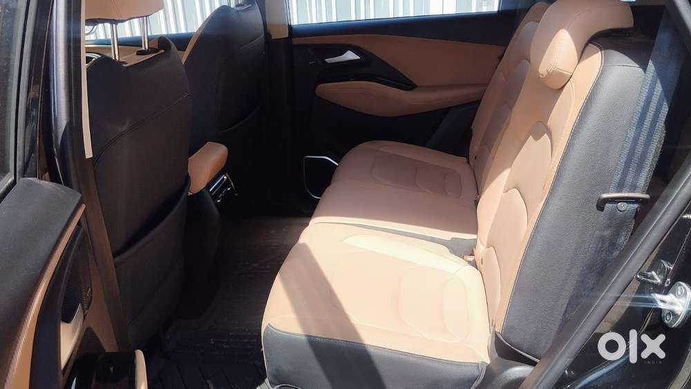 Mg Hector Plus Savvy Pro 1.5 Turbo Petrol Cvt 6 Str, 2025, Petrol