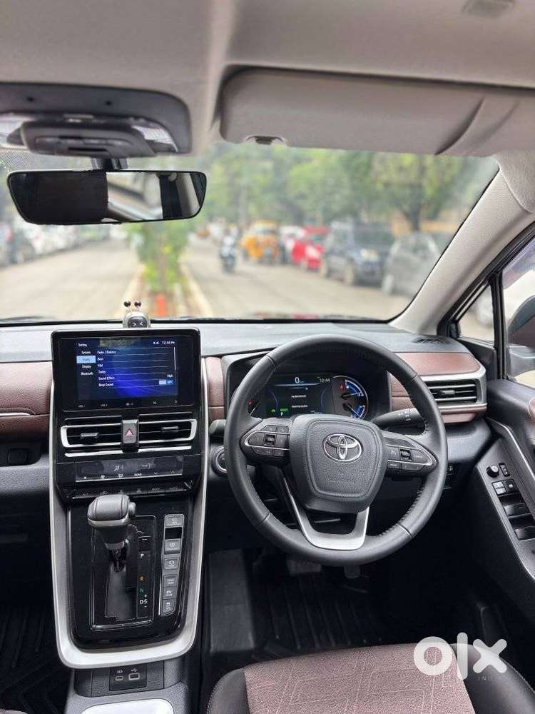 Toyota Innova Hycross 2.0 Vx Hybrid 7 Str, 2025, Petrol