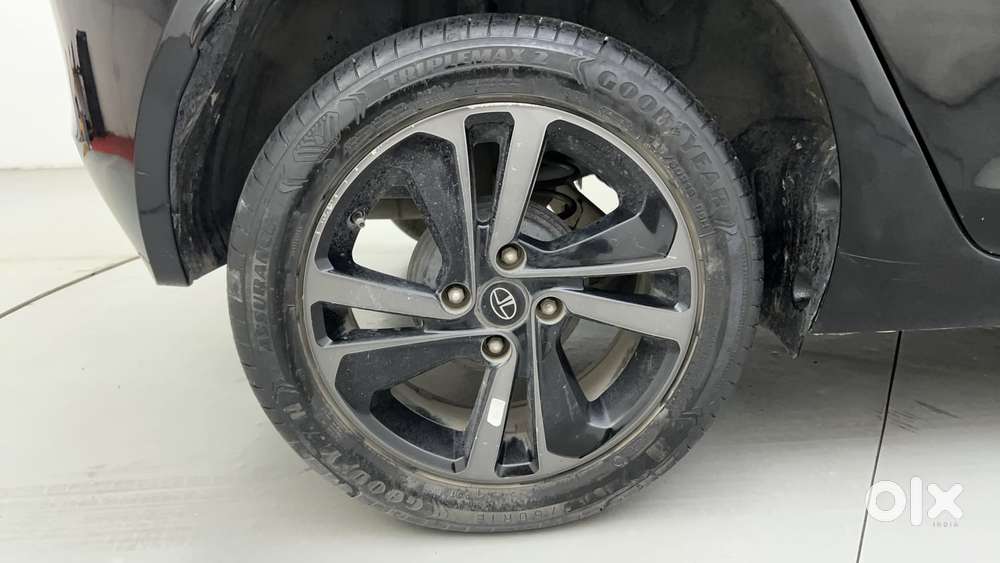 Tata Altroz 1.5 Xz Plus Diesel Dark Edition, 2022, Diesel