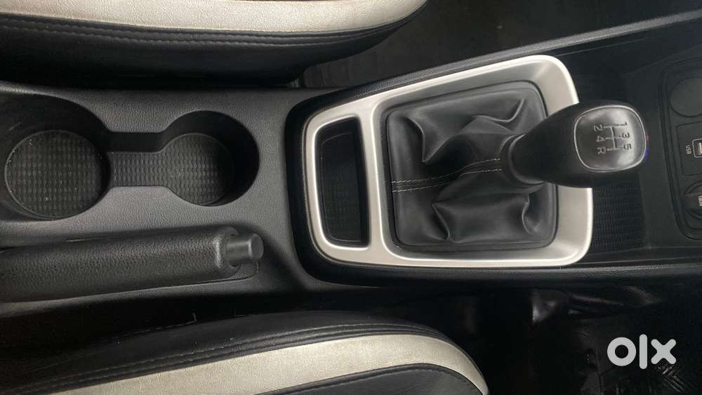 Hyundai Venue S 1.2 Petrol, 2020, Petrol