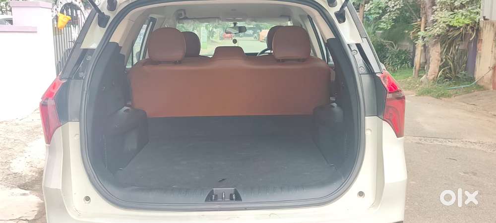 Mahindra Xuv700 2.2 Mx Diesel Mt 5 Str, 2022, Diesel