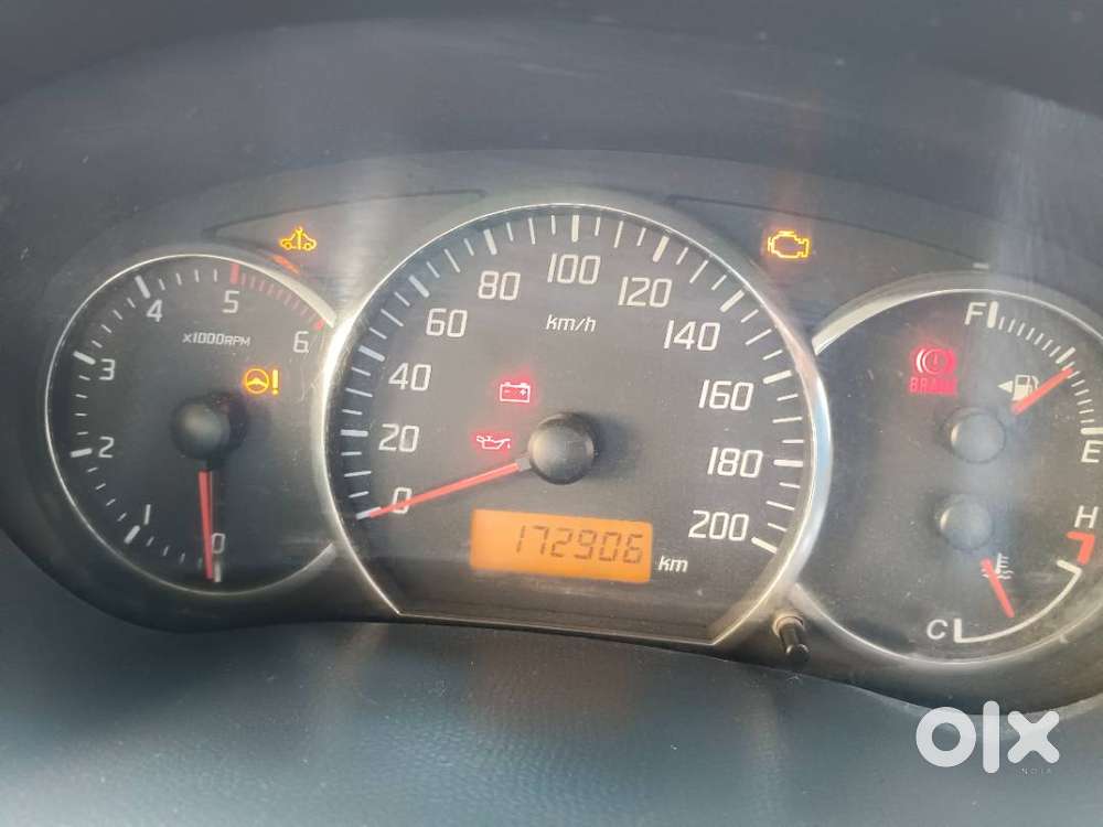 Maruti Swift Desire Vdi 2009 Family Car White Colour