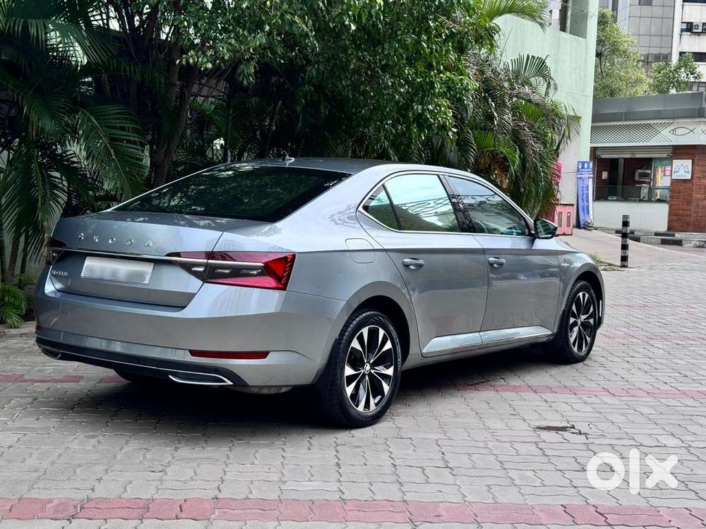 Skoda Superb L&k 2.0 Tdi At, 2023, Petrol