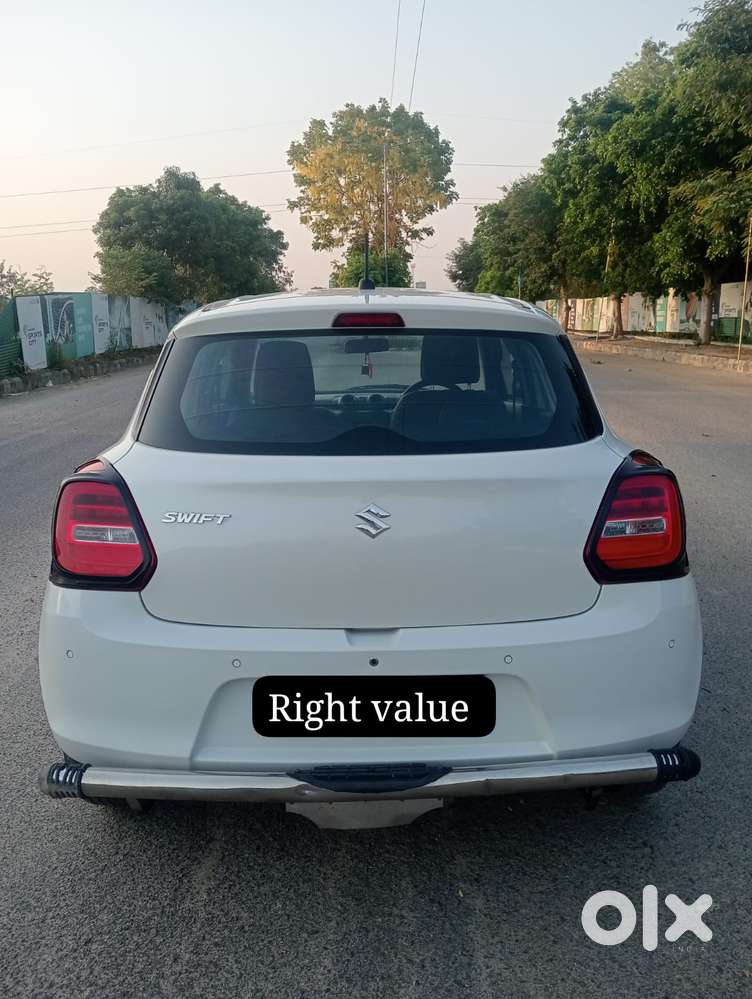 Maruti Suzuki Swift Vxi + Manual, 2023, Petrol