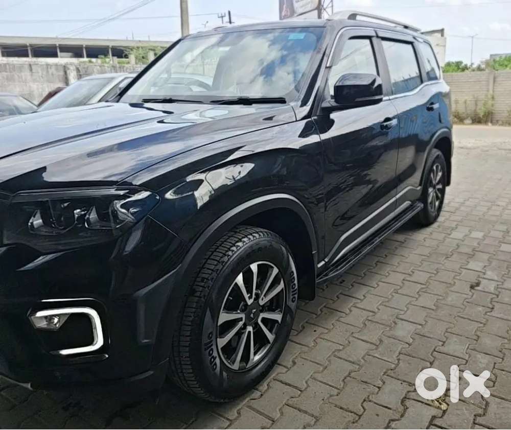 Mahindra Scorpio N 2024 Automatic With Sunroof Petrol 17900 Km Driven