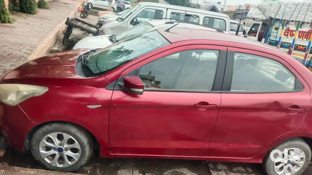 Ford Aspire Titanium Blu 2017