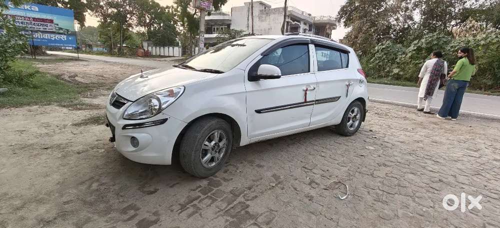 Hyundai I20 2012 Diesel Well Maintained No Problem In Car
