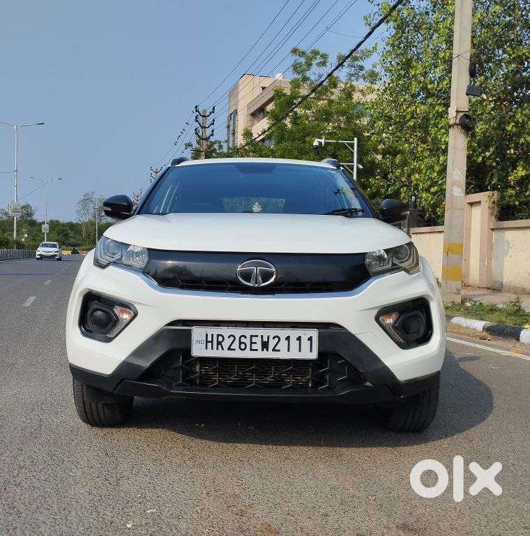 Tata Nexon 1.5 Revotorq Xma Amt (s), 2022, Petrol