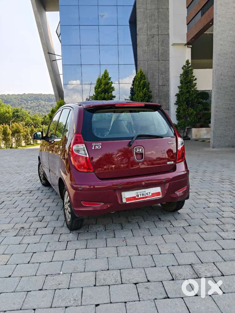Hyundai I10 Sportz At, 2013, Petrol