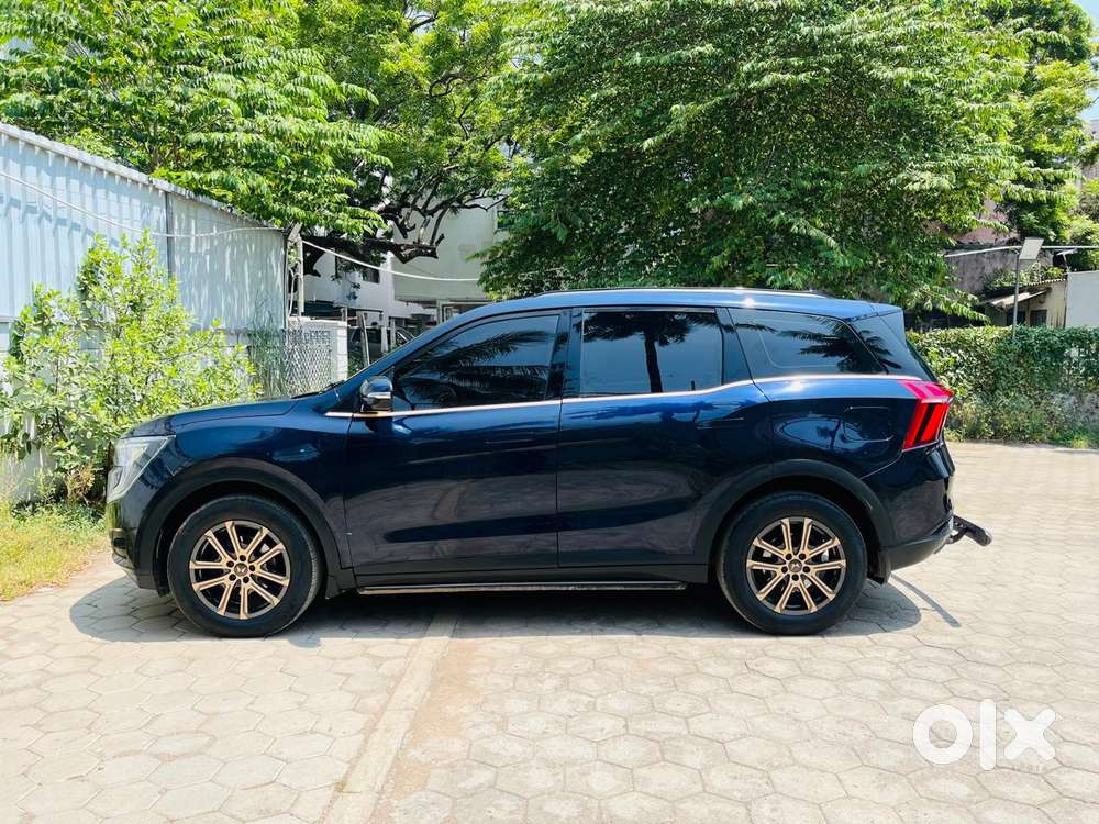 Mahindra Xuv700 2.0 Ax 7 Petrol At Str, 2024, Petrol