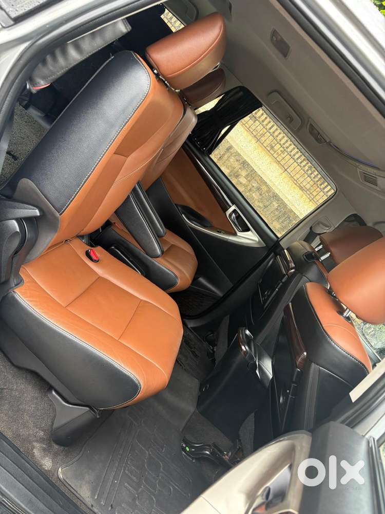 Toyota Innova Crysta 2.8 Zx At 7 Seater, 2017, Diesel