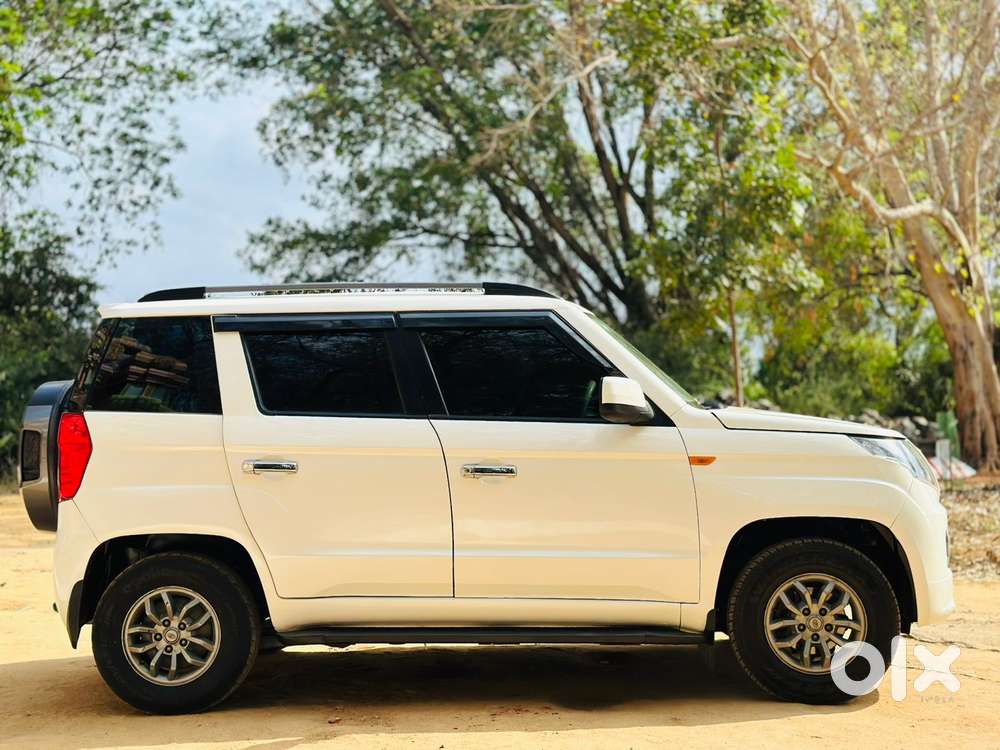 Mahindra Tuv 300 2017 photo 3