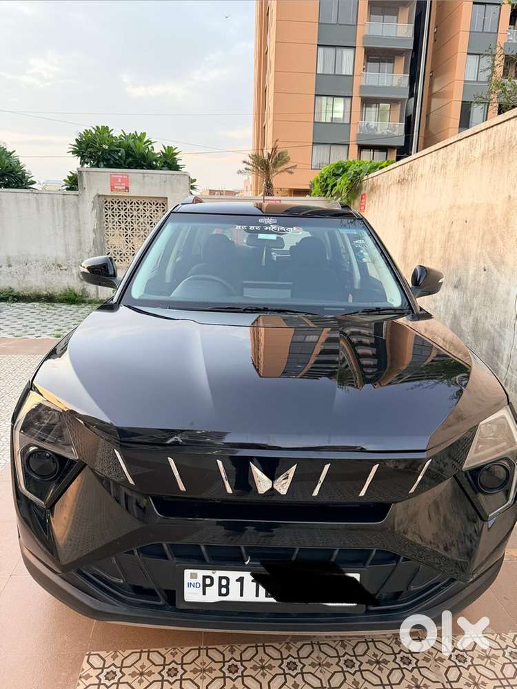 Mahindra Xuv 3xo Petrol 2025