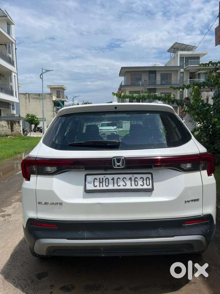 Honda Elevate 2023 Petrol Well Maintained