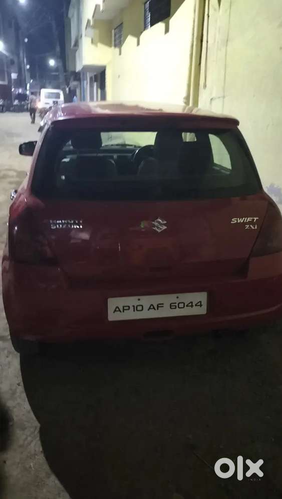 Maruti Suzuki Swift 2005 Petrol 87000 Km Driven
