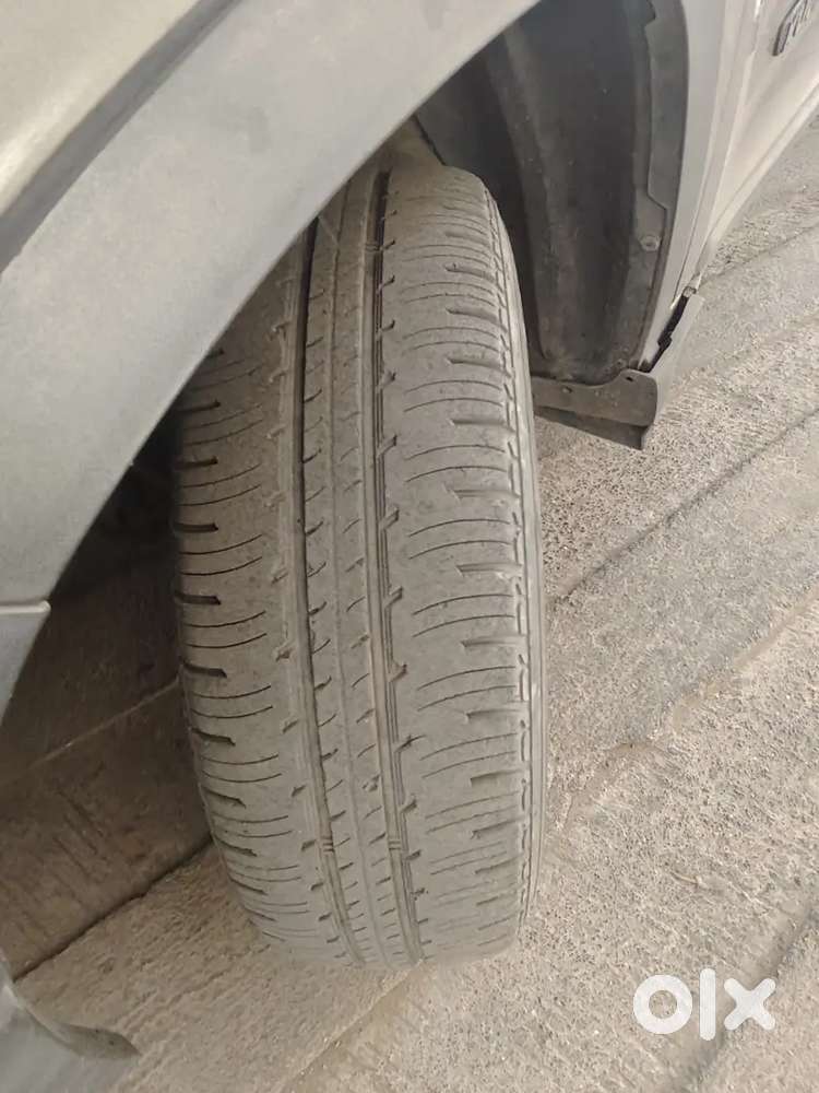 Mahindra Kuv100 K8 Petrol 6 Seater (top Model )