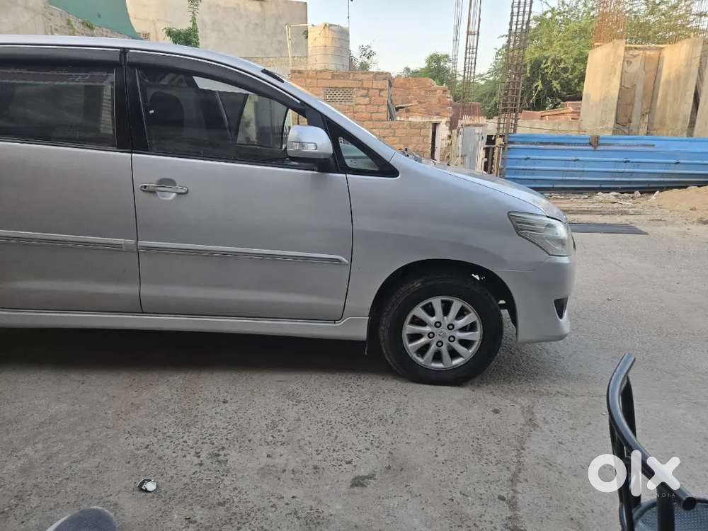 Toyota Innova 2014