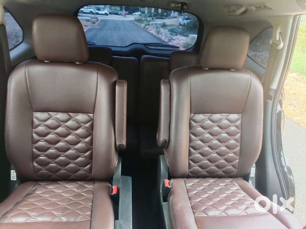 Toyota Innova Hycross 2.0 Vx (o) Hybrid 7 Str, 2025, Petrol