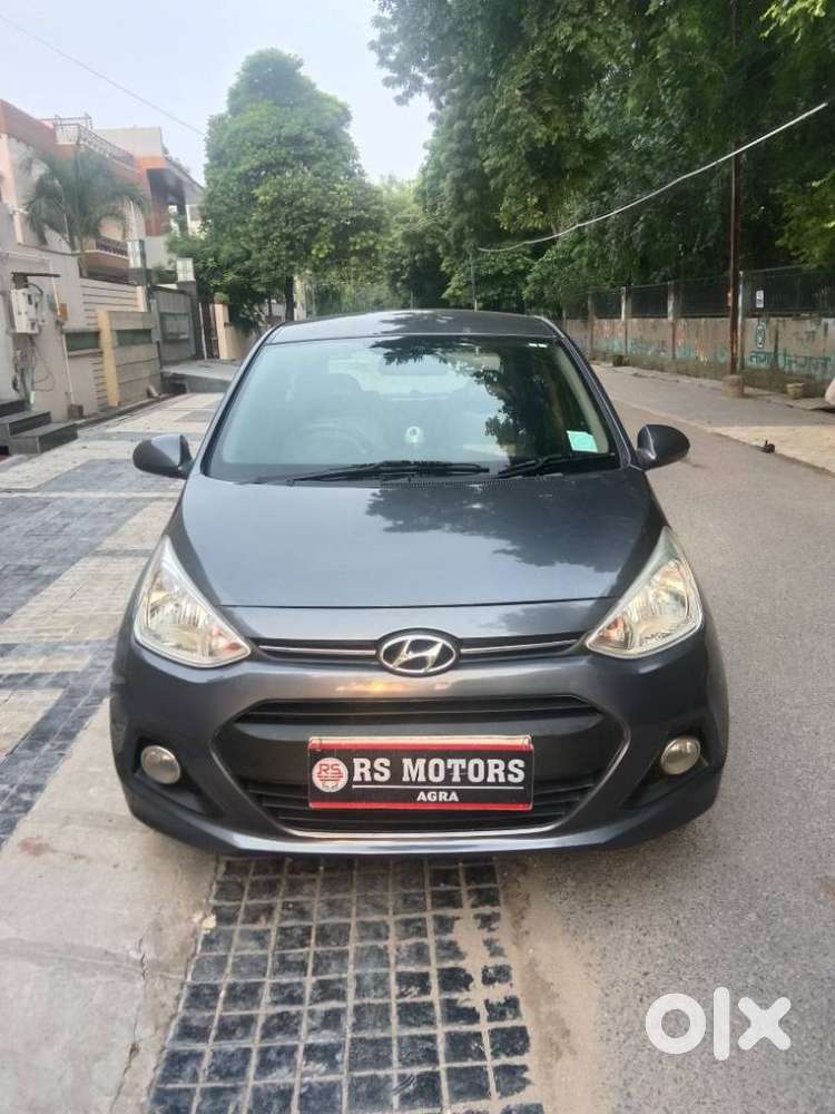 Hyundai Grand I10 Sportz, 2015, Petrol