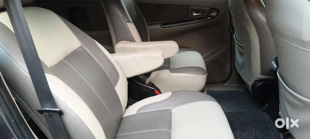 Toyota Innova 2015 Diesel Well Maintained