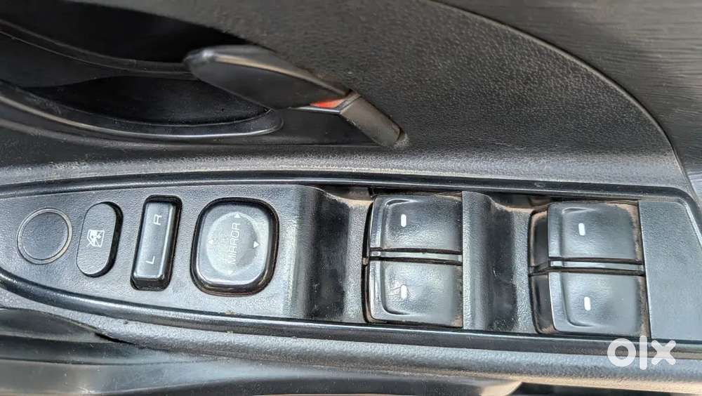 Mahindra Xuv500 2019 Variant W5